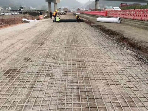 钢塑土工格栅施工